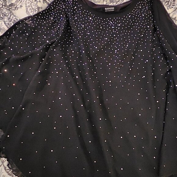 Plus Size Tops - Picture 4 of 12